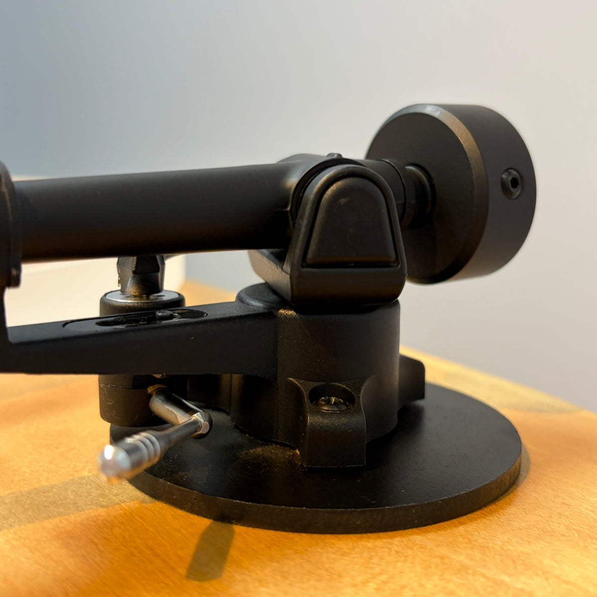 Inspire Elevation Turntable & Rega RB202 Tonearm
