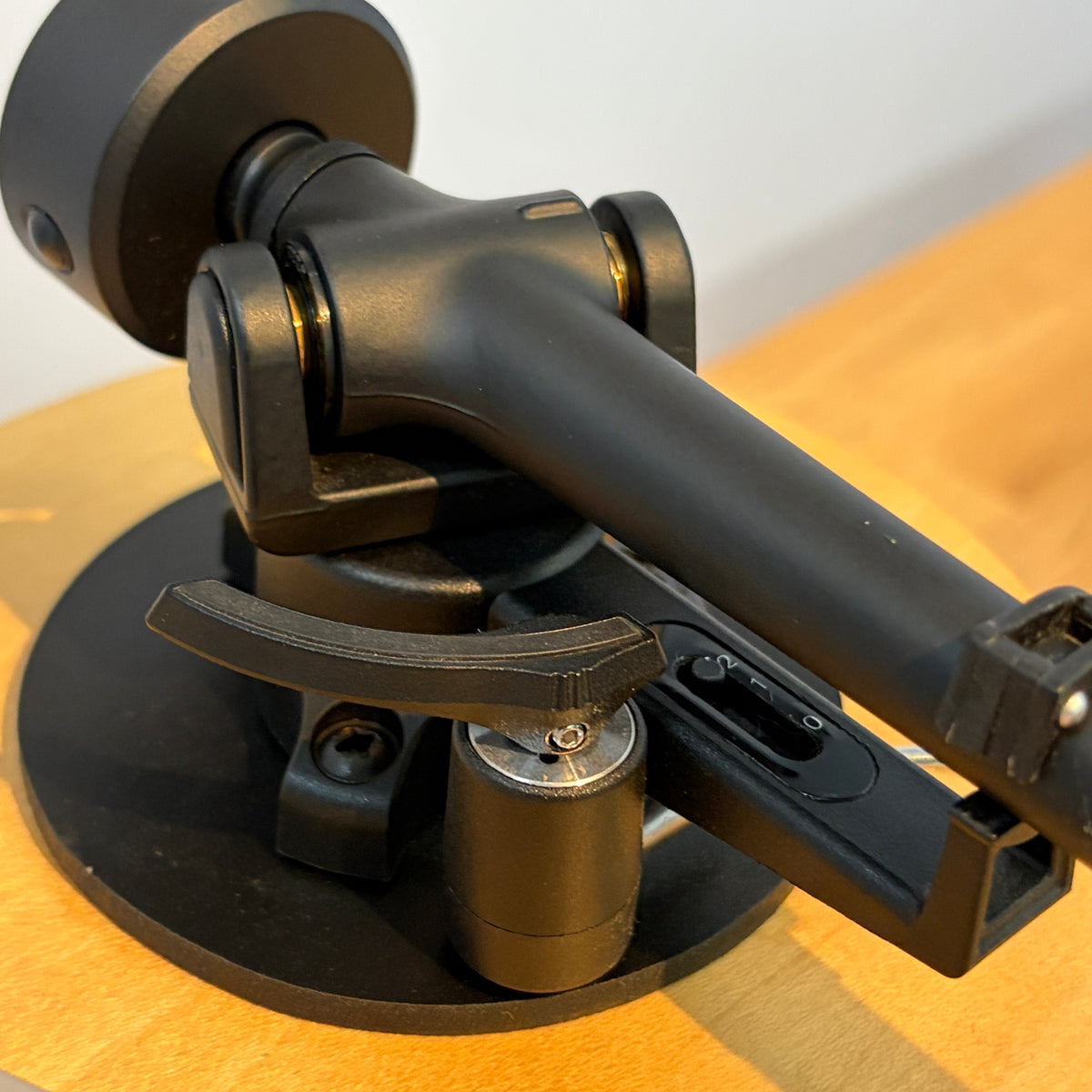 Inspire Elevation Turntable & Rega RB202 Tonearm