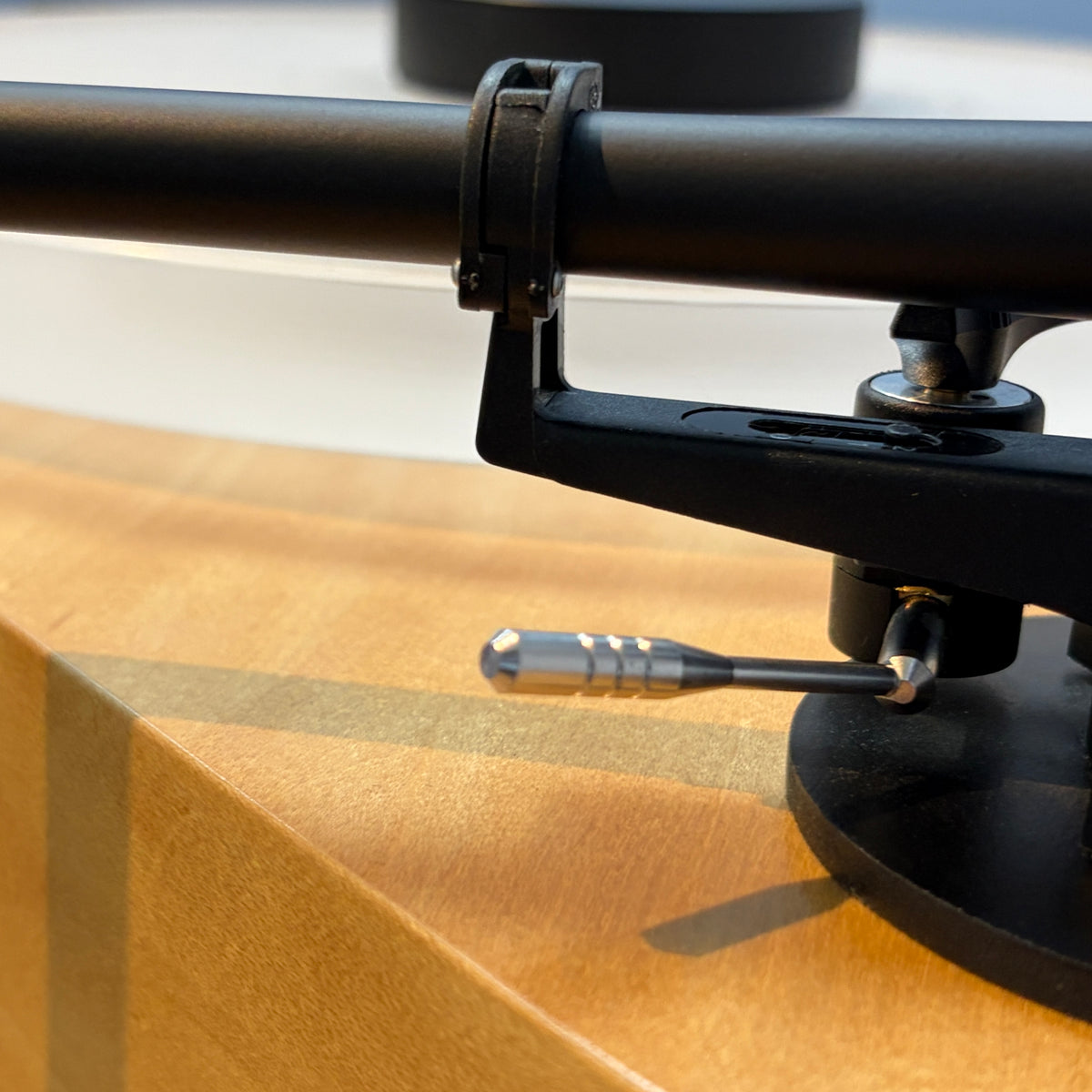 Inspire Elevation Turntable & Rega RB202 Tonearm
