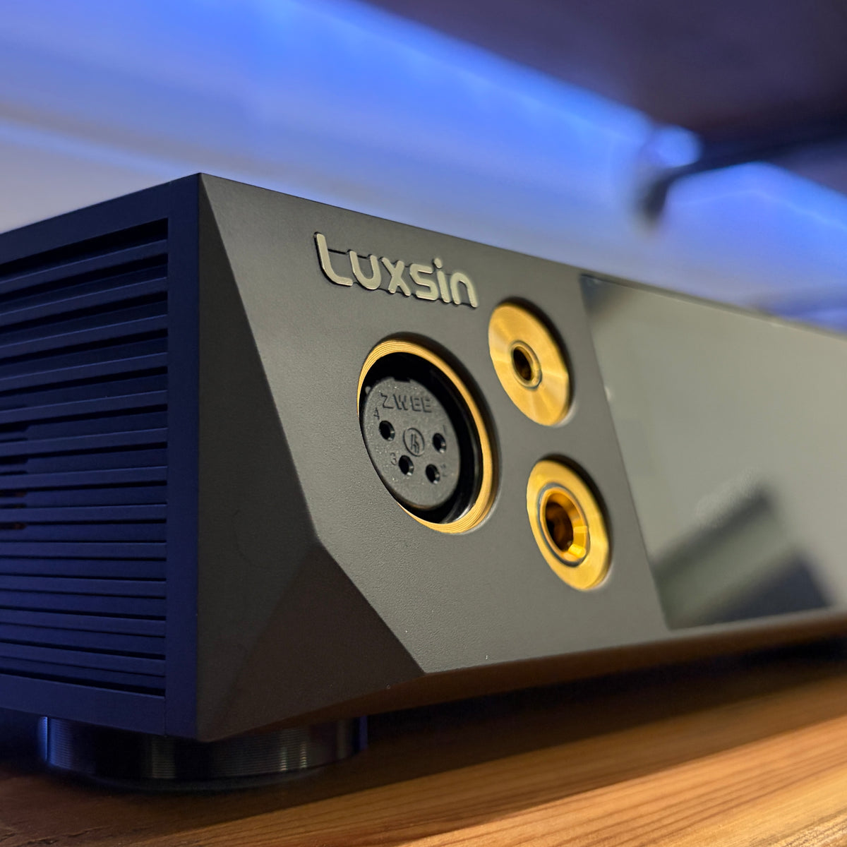 Luxsin X8 Headphone Amplifier DAC & Pre Amplifier - Ex-Demo (5/5 Condition)