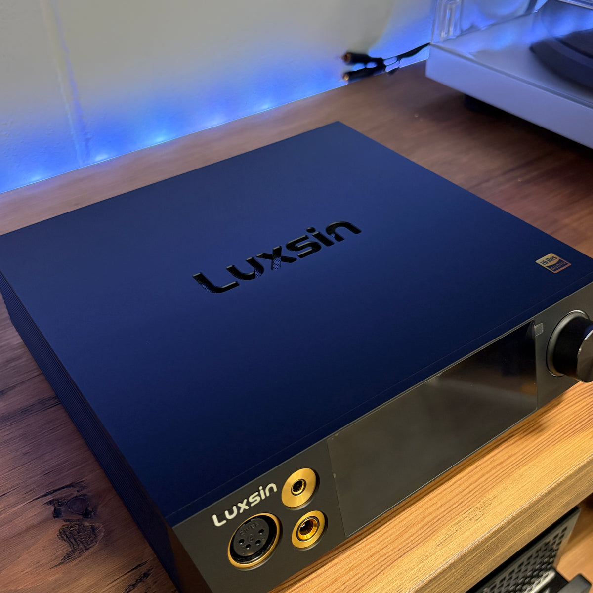 Luxsin X8 Headphone Amplifier DAC & Pre Amplifier - Ex-Demo (5/5 Condition)