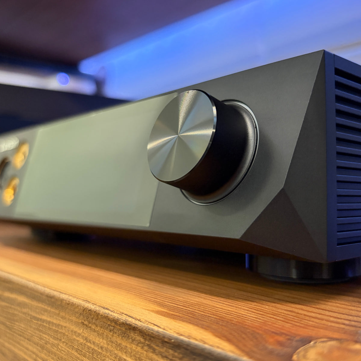 Luxsin X8 Headphone Amplifier DAC & Pre Amplifier - Ex-Demo (5/5 Condition)