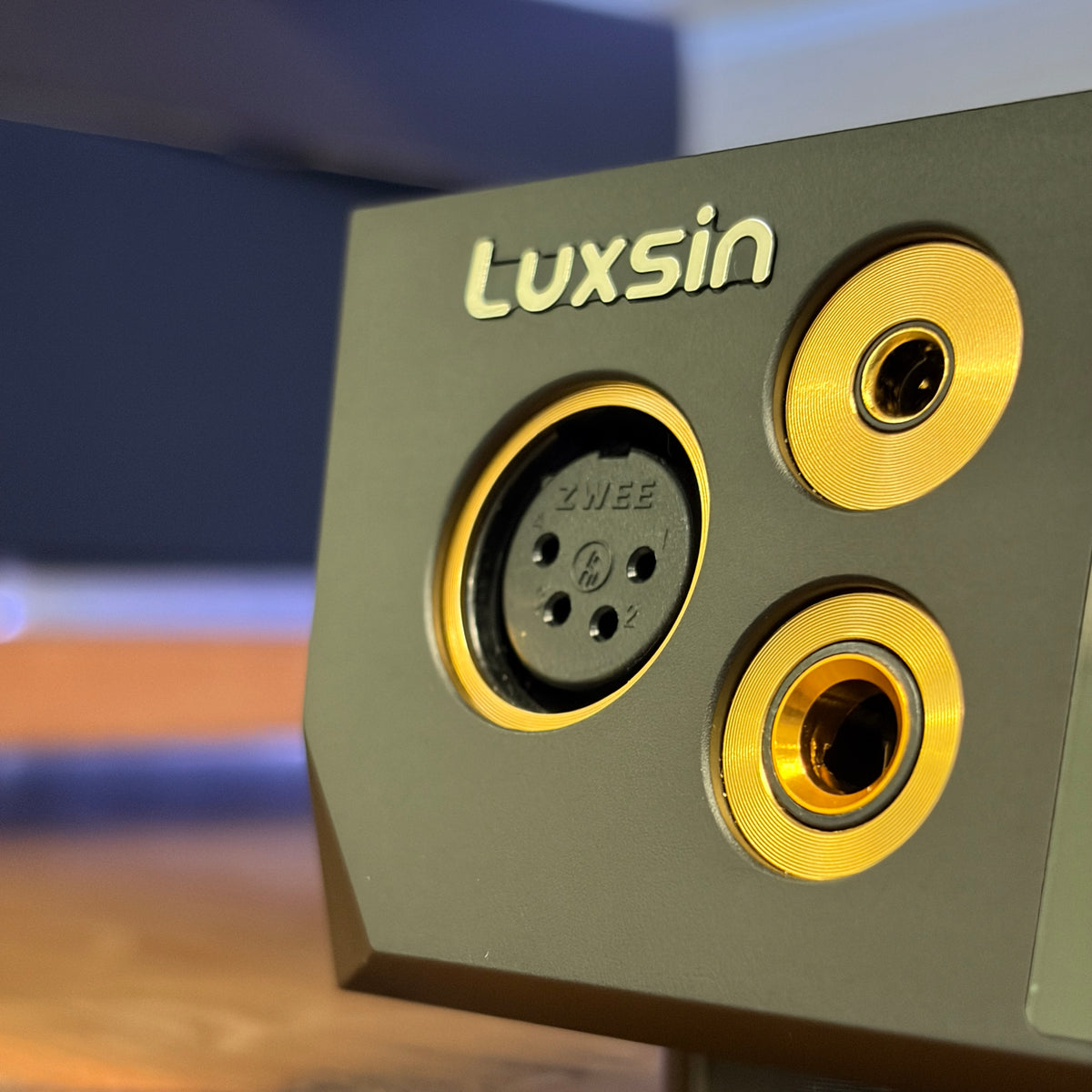 Luxsin X8 Headphone Amplifier DAC & Pre Amplifier - Ex-Demo (5/5 Condition)