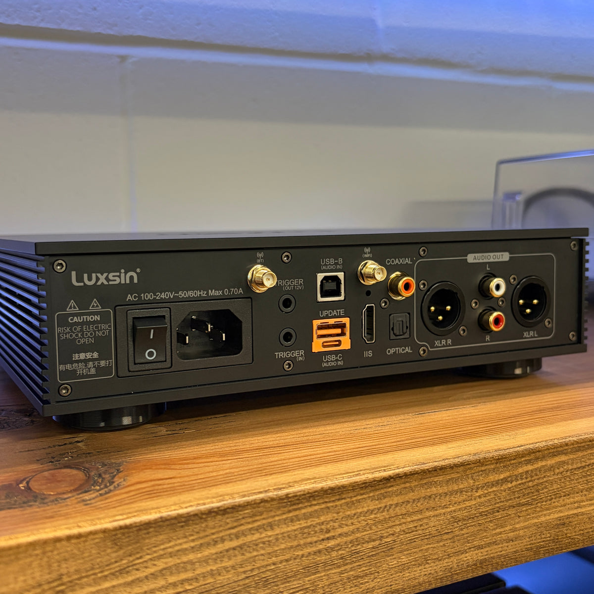 Luxsin X8 Headphone Amplifier DAC & Pre Amplifier - Ex-Demo (5/5 Condition)