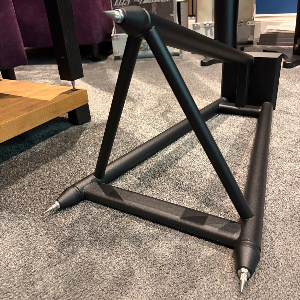 Solidsteel SS-6 Speaker Stand - Pair - Black