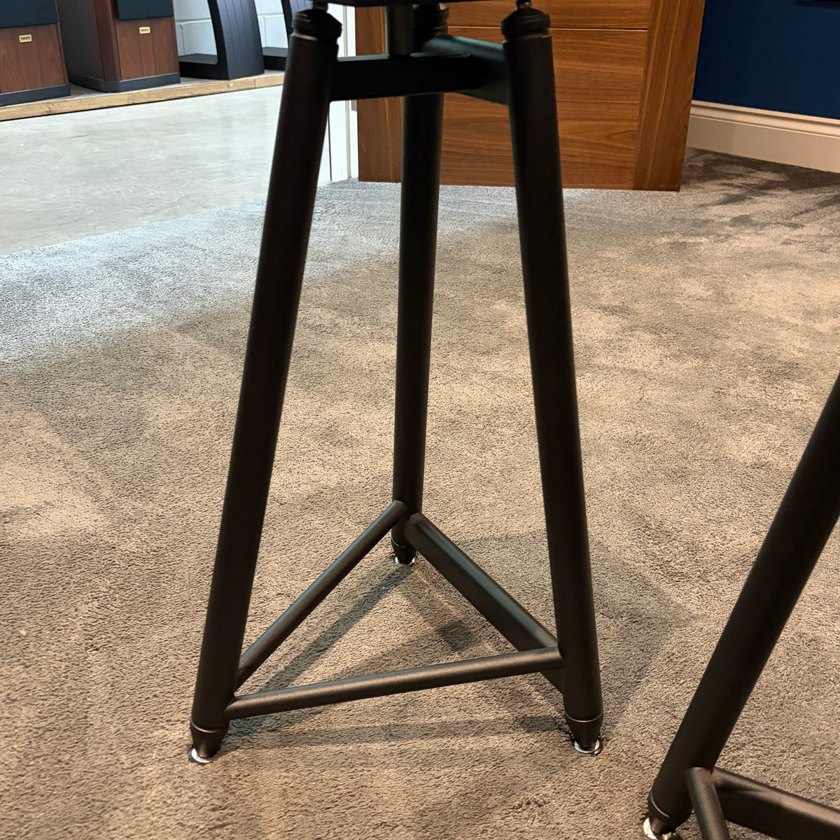 Solidsteel SS-6 Speaker Stand - Pair - Black