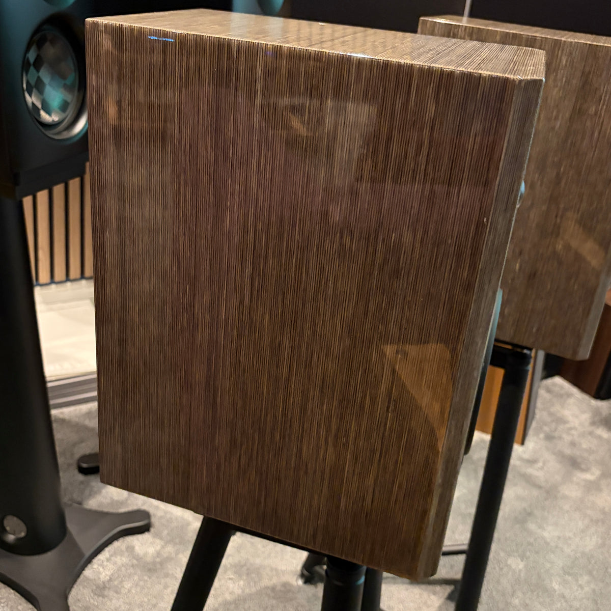 Dynaudio Special 40 - Anniversary Bookshelf Speakers - High Gloss Grey Birch