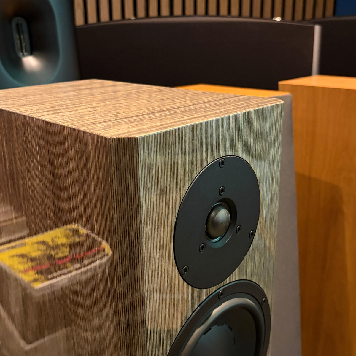 Dynaudio Special 40 - Anniversary Bookshelf Speakers - High Gloss Grey Birch