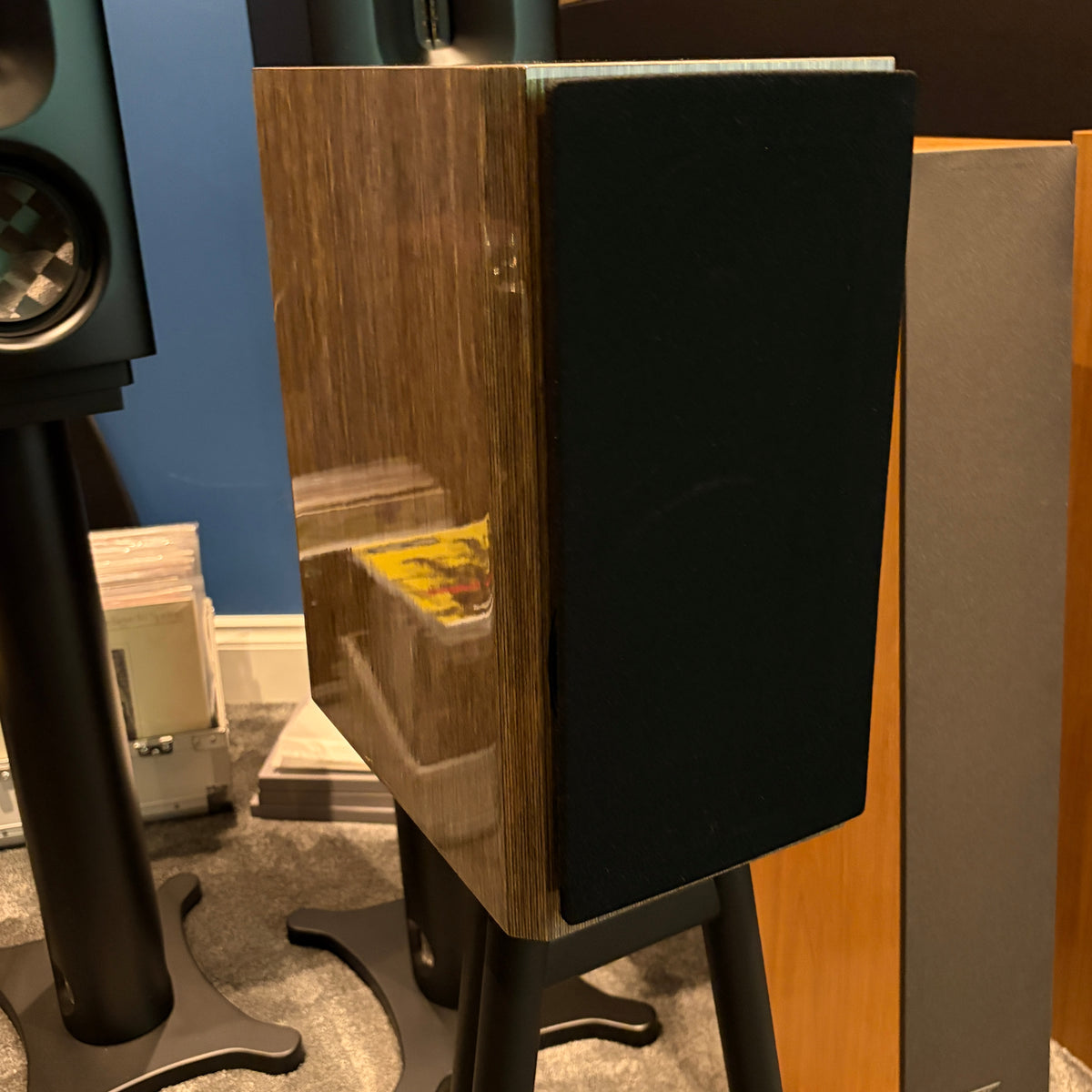 Dynaudio Special 40 - Anniversary Bookshelf Speakers - High Gloss Grey Birch