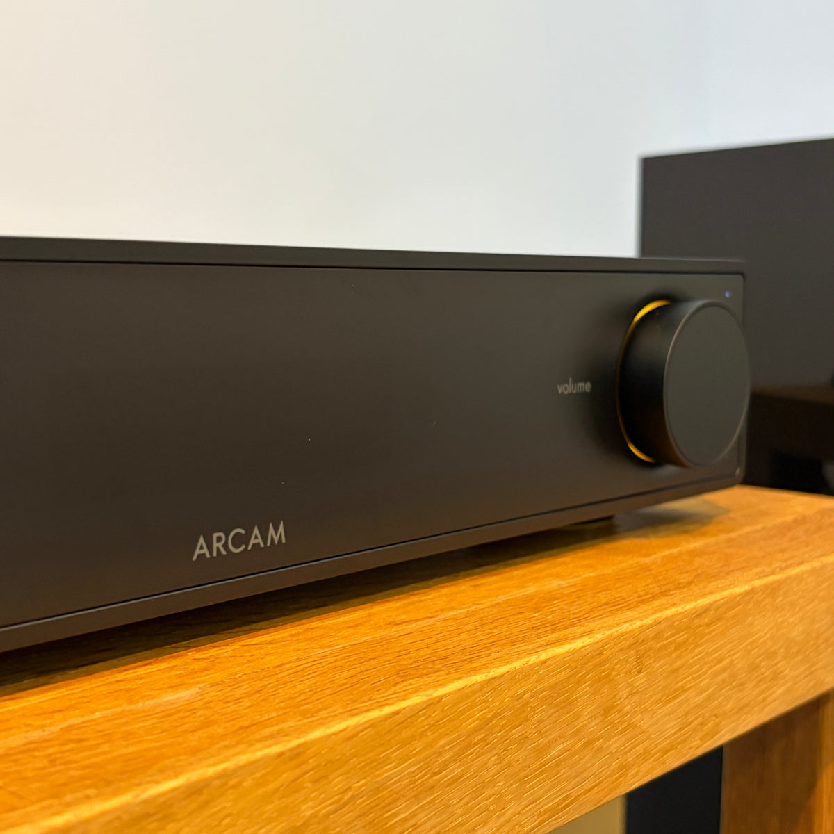 Arcam A25 Integrated Amplifier - Black