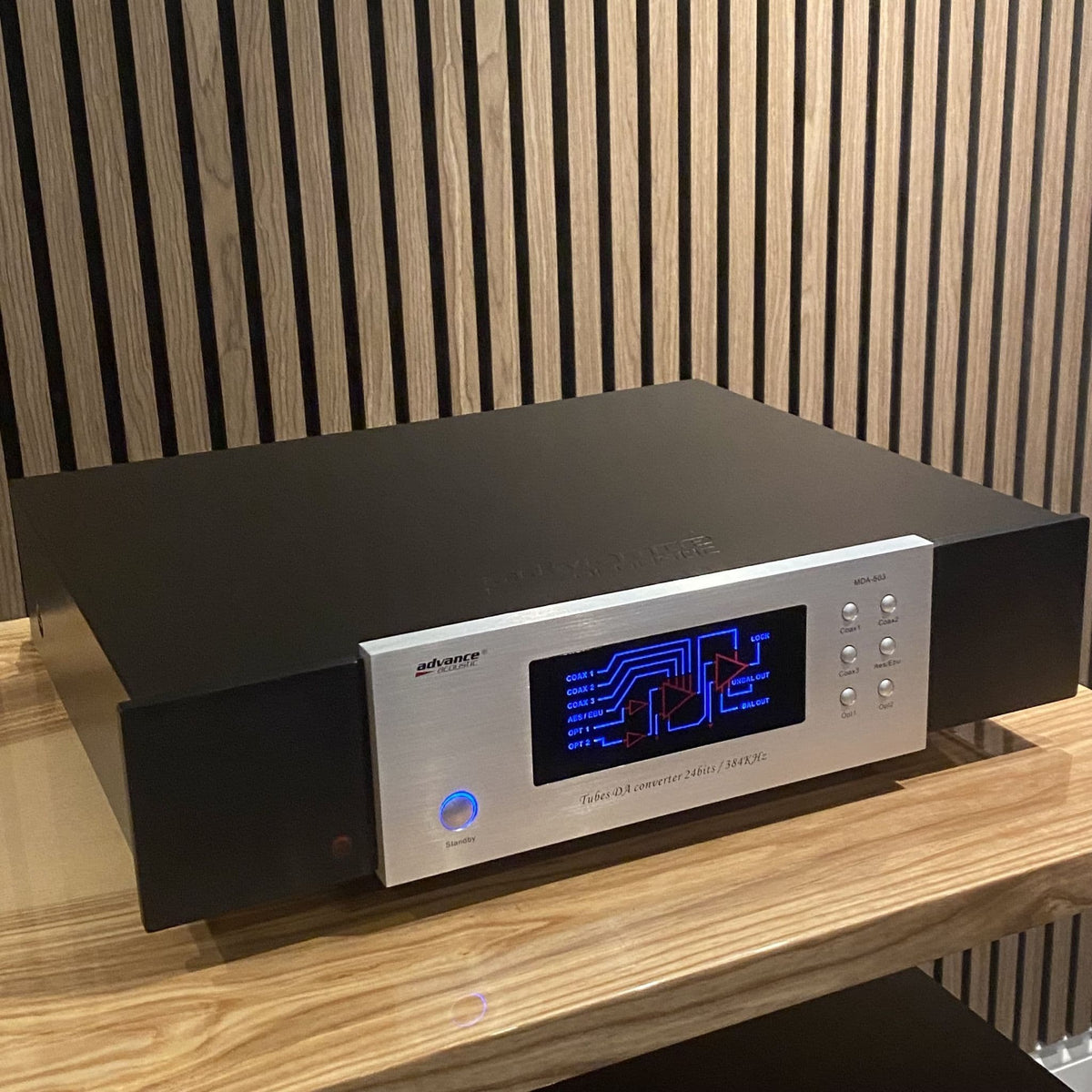Advance Acoustic MDA-503 24-bit / 384 kHz Tube DAC