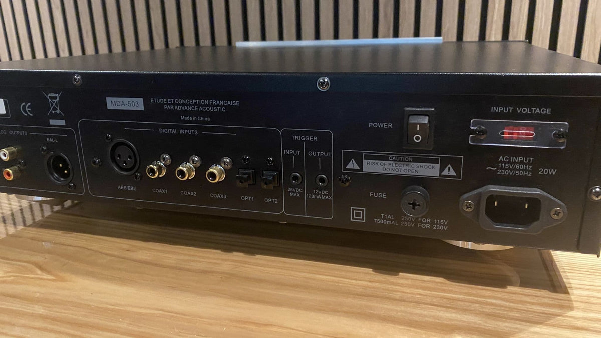 Advance Acoustic MDA-503 24-bit / 384 kHz Tube DAC