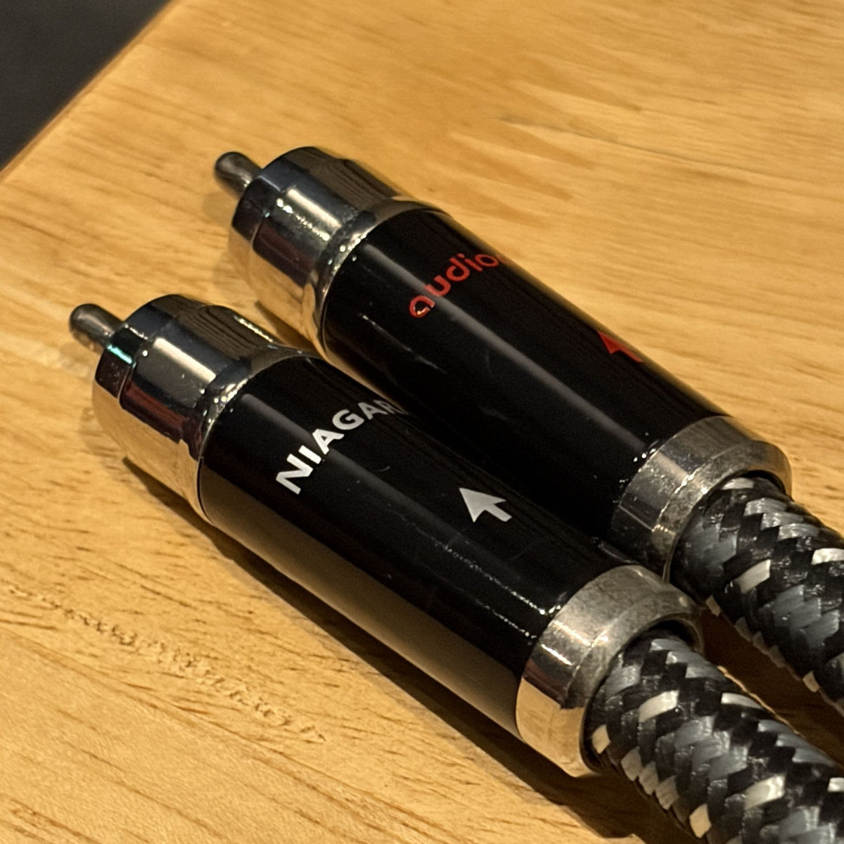 AudioQuest Niagara Analogue Interconnect 72v DBS 1m  RCA