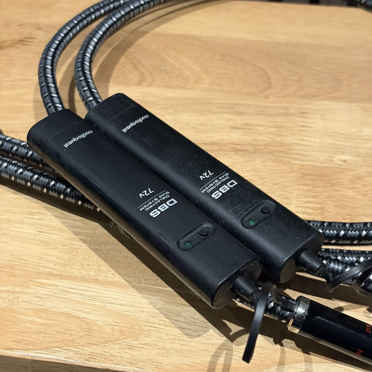 AudioQuest Niagara Analogue Interconnect 72v DBS 1m  RCA