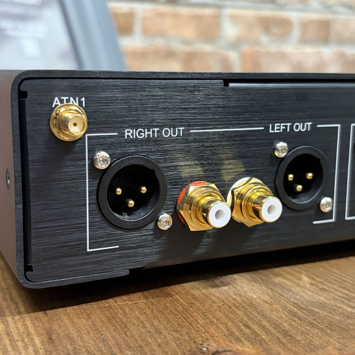 AURALiC ALTAIR Wireless Streaming DAC - Black