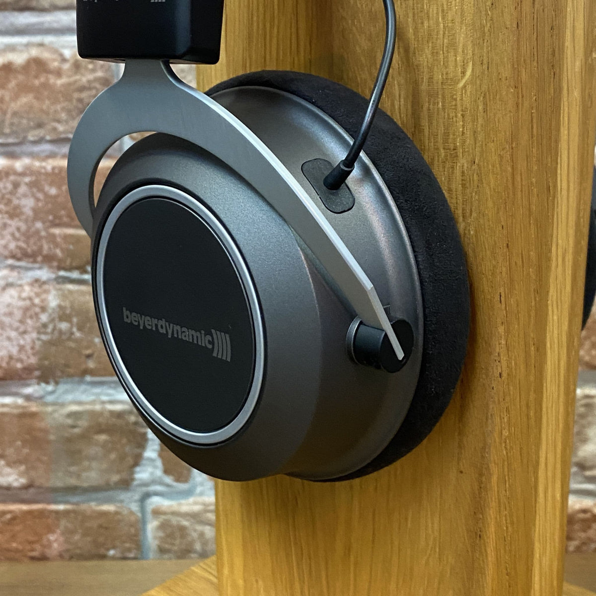 Beyerdynamic Amiron Wireless High-end Tesla Bluetooth Headphones