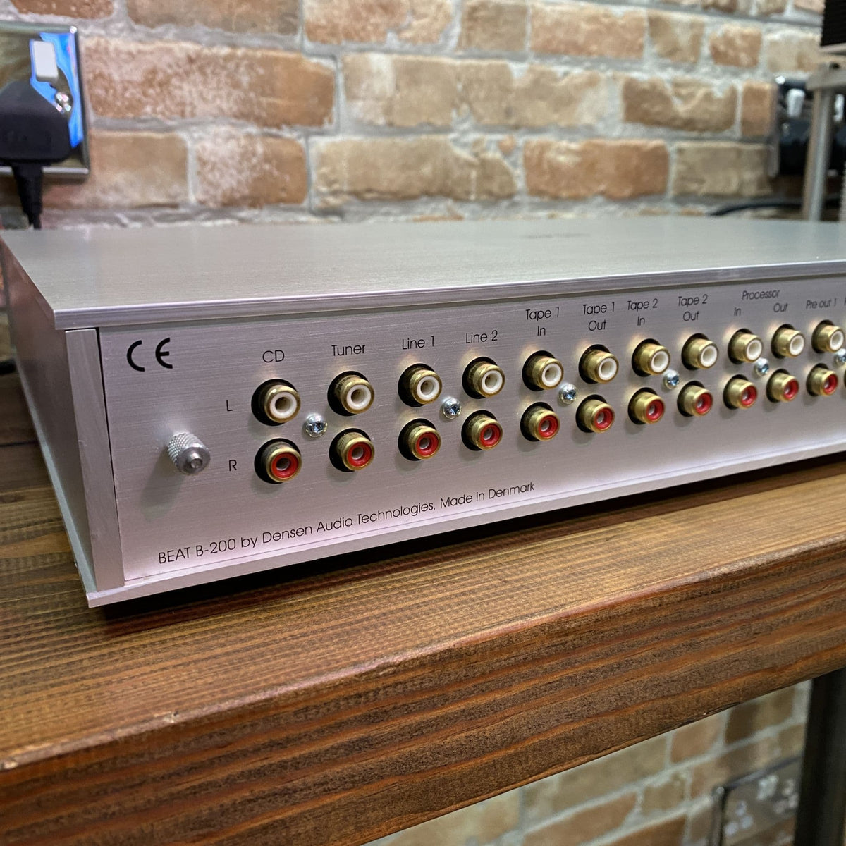 Densen Beat B-200 PRE - Albino Finish