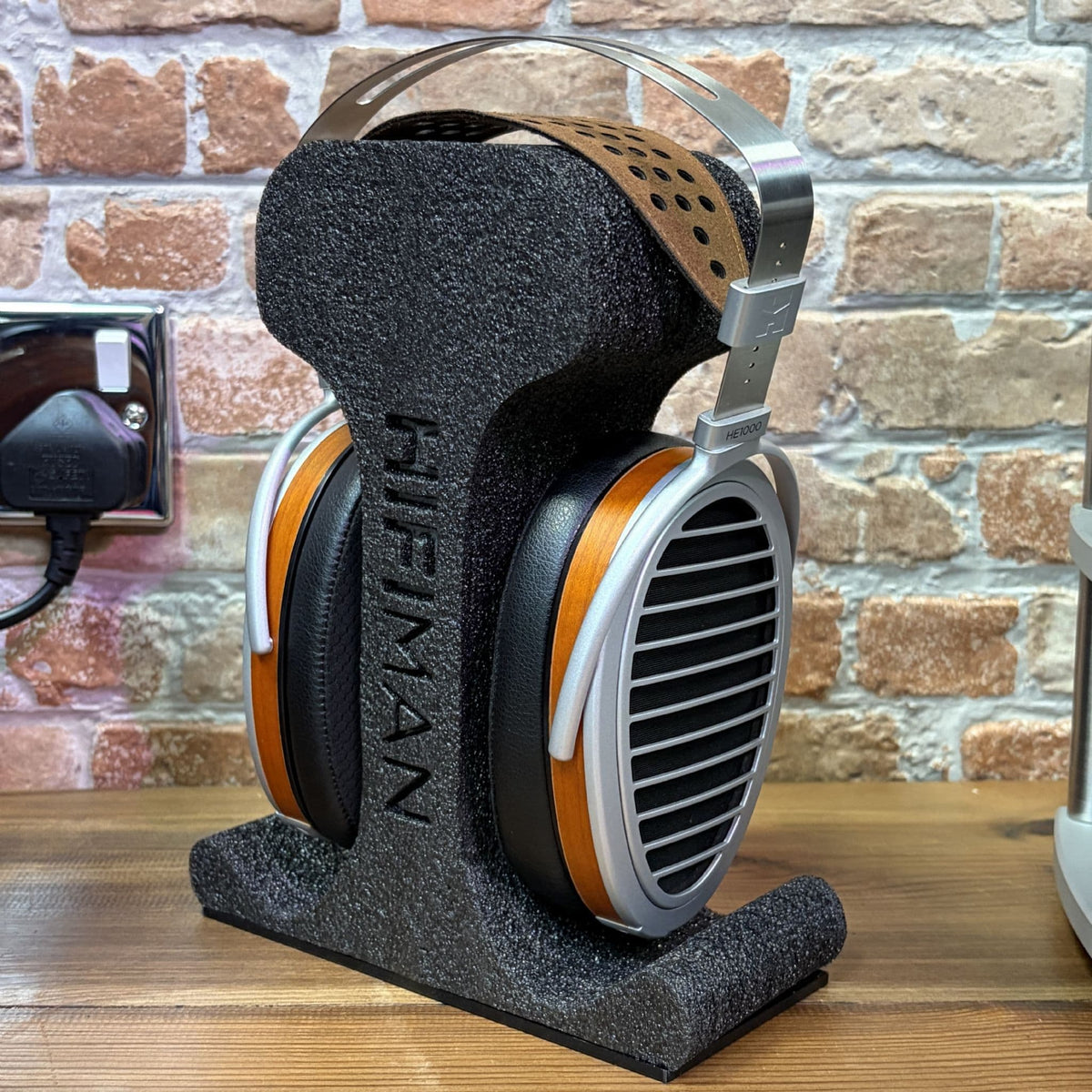 HiFiMan HE1000 Stealth Magnet Headphones