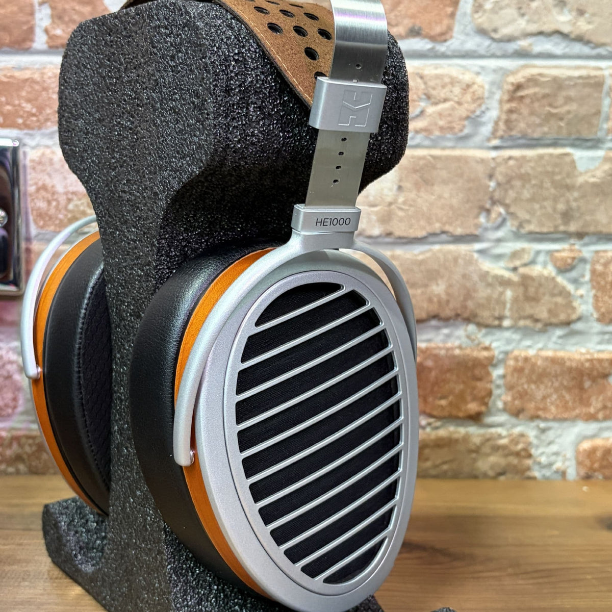 HiFiMan HE1000 Stealth Magnet Headphones