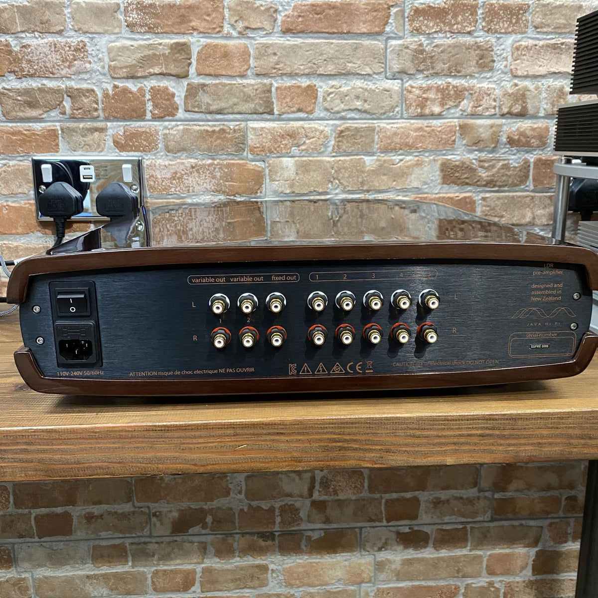 Java Hi-Fi 'Single Shot' LDR Preamplifier  - Gloss Walnut/Matt Black