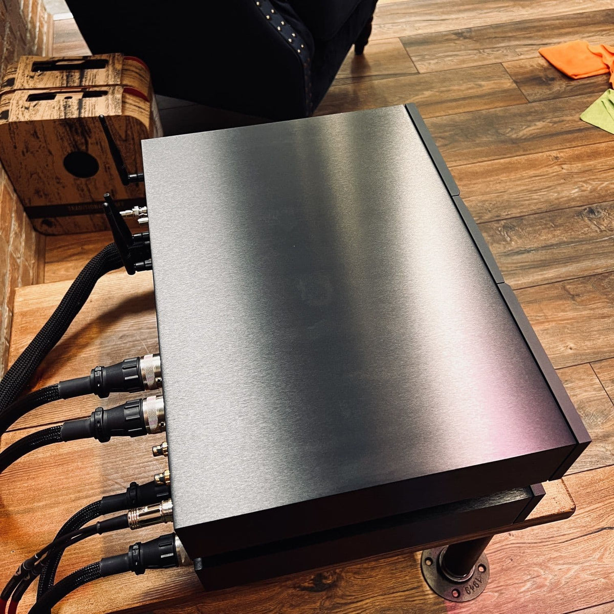 Naim ND555 Network Audio Player & Naim NAPS 555  DR