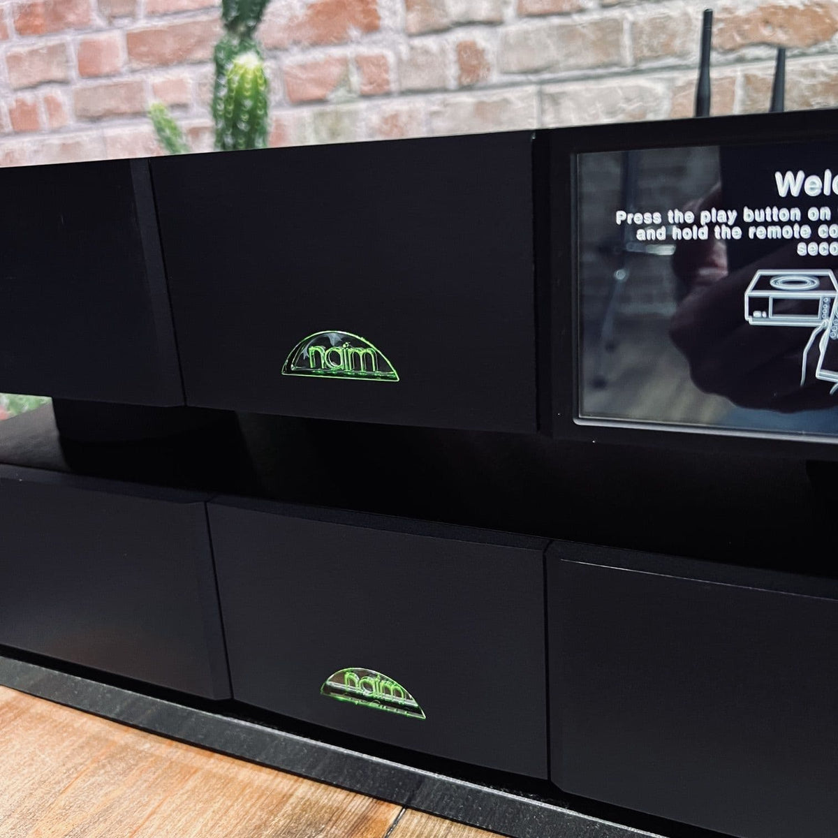 Naim ND555 Network Audio Player & Naim NAPS 555  DR