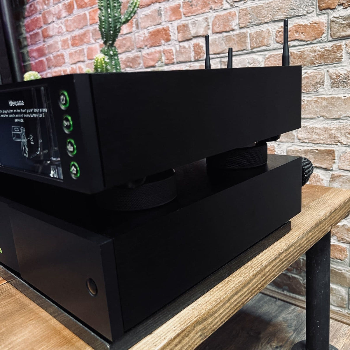 Naim ND555 Network Audio Player & Naim NAPS 555  DR