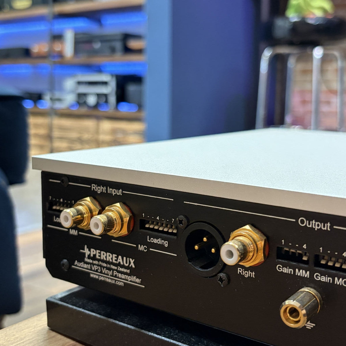 Perreaux Audiant VP3 MM/MC Phono Preamplifier