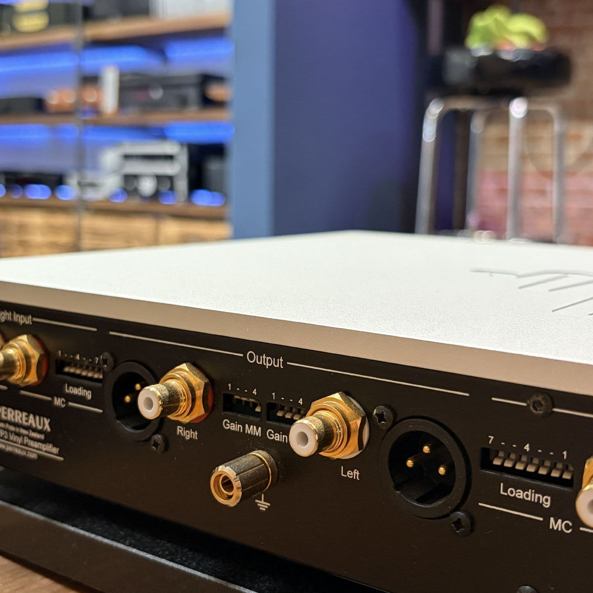 Perreaux Audiant VP3 MM/MC Phono Preamplifier
