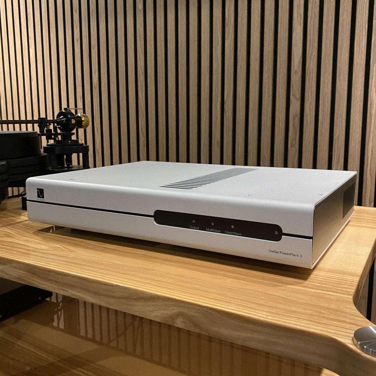 PS Audio Stellar PowerPlant 3 Regenerator - Silver