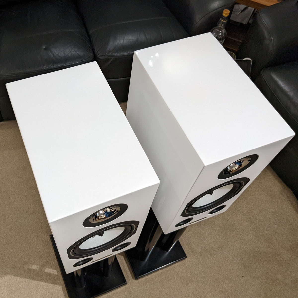 Triangle Esprit Comete EZ Loudspeakers - High White Gloss