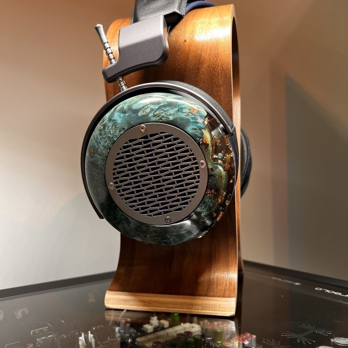 ZMF Aeolus Ltd - Stabilized Blue Resin Flake Open Back Headphones