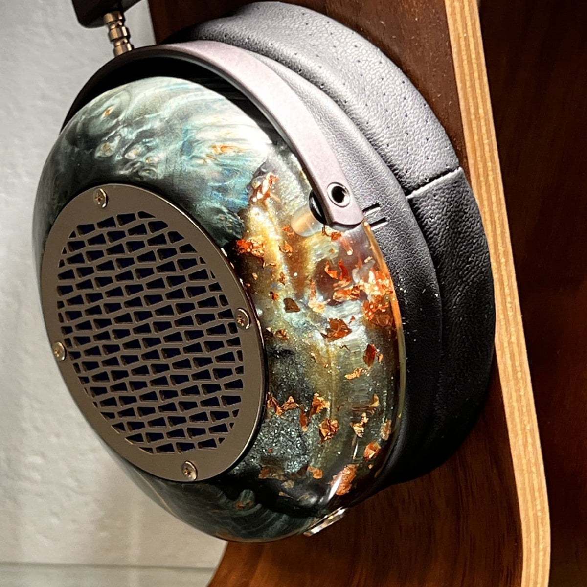 ZMF Aeolus Ltd - Stabilized Blue Resin Flake Open Back Headphones