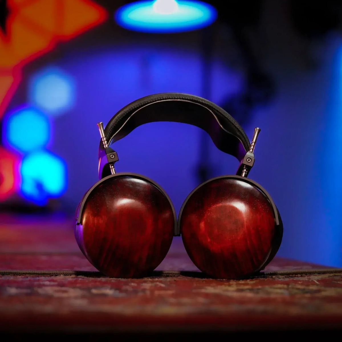 ZMF Bokeh Closed Headphones - Nersesian Rarfy