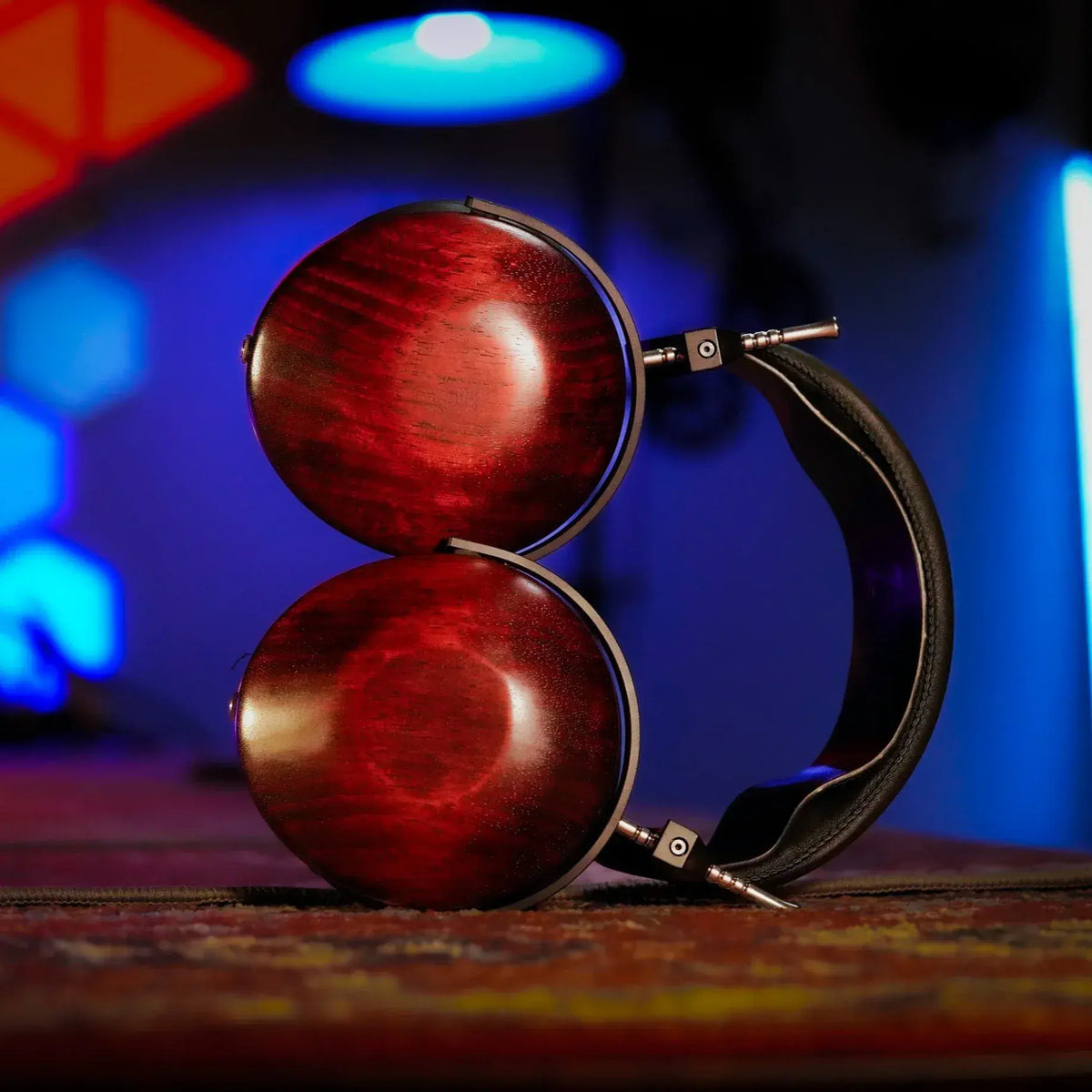 ZMF Bokeh Closed Headphones - Nersesian Rarfy